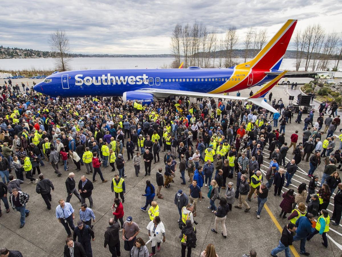 Hành trình kì thú của dòng máy bay bán chạy nhất mọi thời đại Boeing 737 Ảnh 40