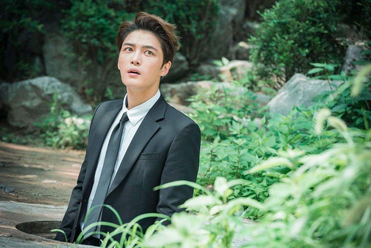 Top 16 nam nghệ sĩ Hàn Quốc được yêu thích nhất 2018 do người đồng tính nam bình chọn: Cha Eun Woo đứng số 2, đứng đầu gây bất ngờ Ảnh 5