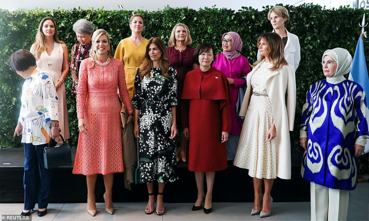 Bà Melania Trump diện váy Dior trị giá 230 triệu khi ghé thăm bảo tàng nghệ thuật Ảnh 5