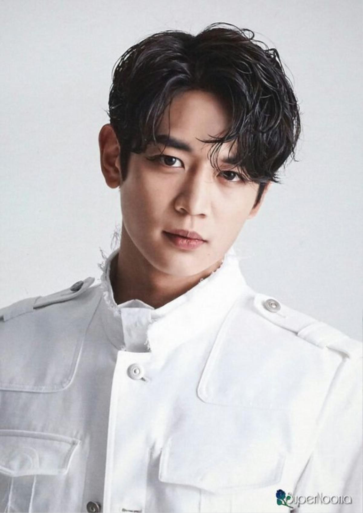 Minho (SHINee) bị thương khi đang quay phim, Cha Eunwoo trên tạp chí GQ Korea Ảnh 1