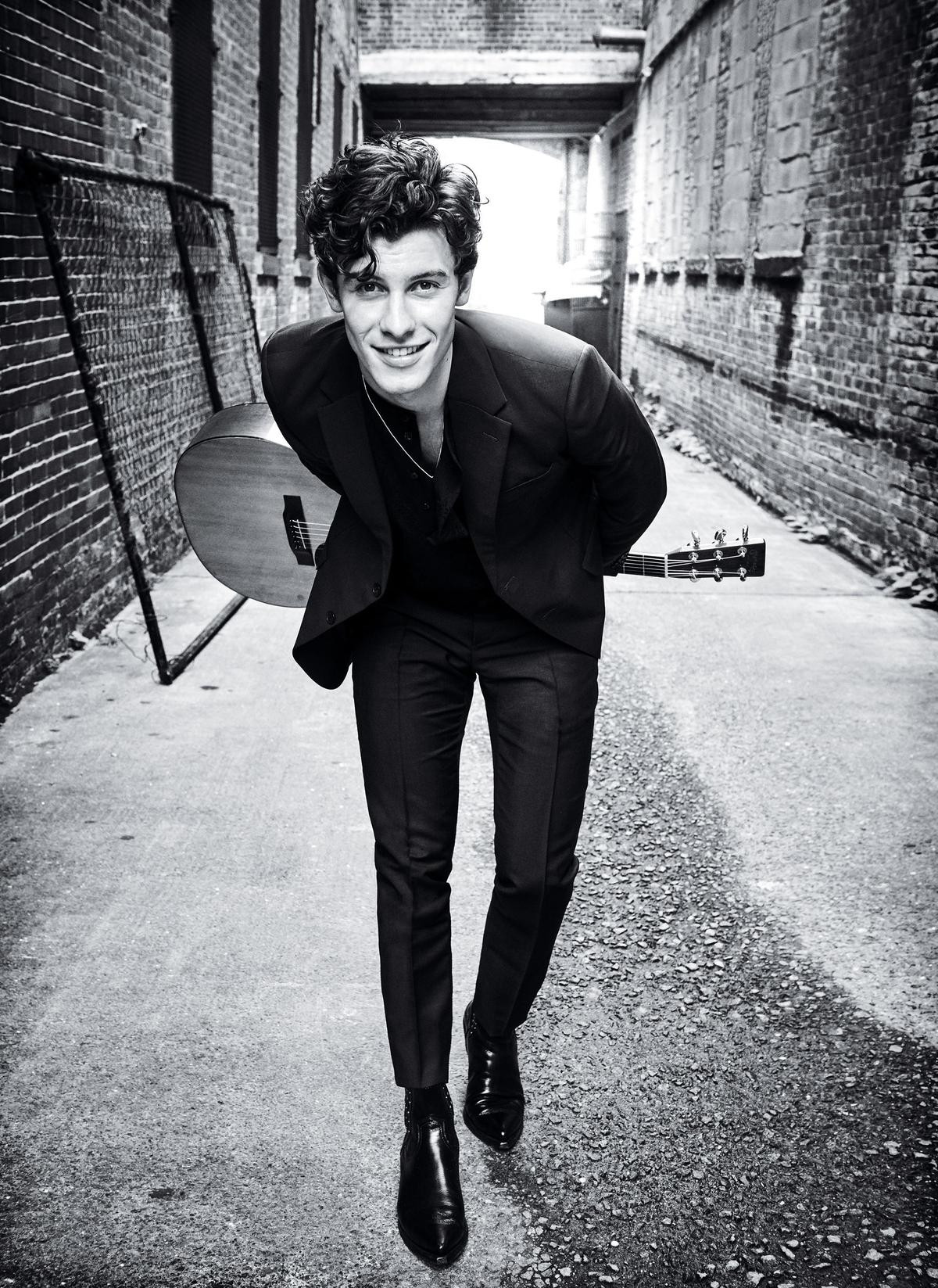 Từ nỗi sợ hãi của Shawn Mendes: Đâu là công bằng cho người đồng tính tại thế kỷ hiện tại? Ảnh 1