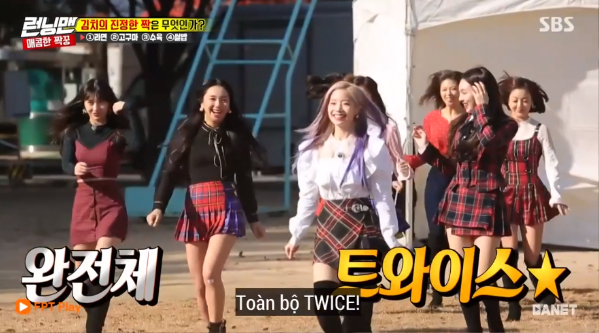 Running Man tập 428:  Kwangsoo đổ gục trước màn 'thả thính' quá ngọt của Nayeon (TWICE) Ảnh 2