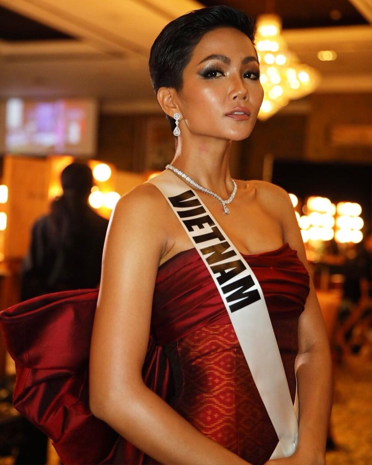 Dàn thí sinh Miss Universe 2018 cực nổi bật tại ThaiNight, H’Hen Niê cũng lot vào top ấn tượng Ảnh 1