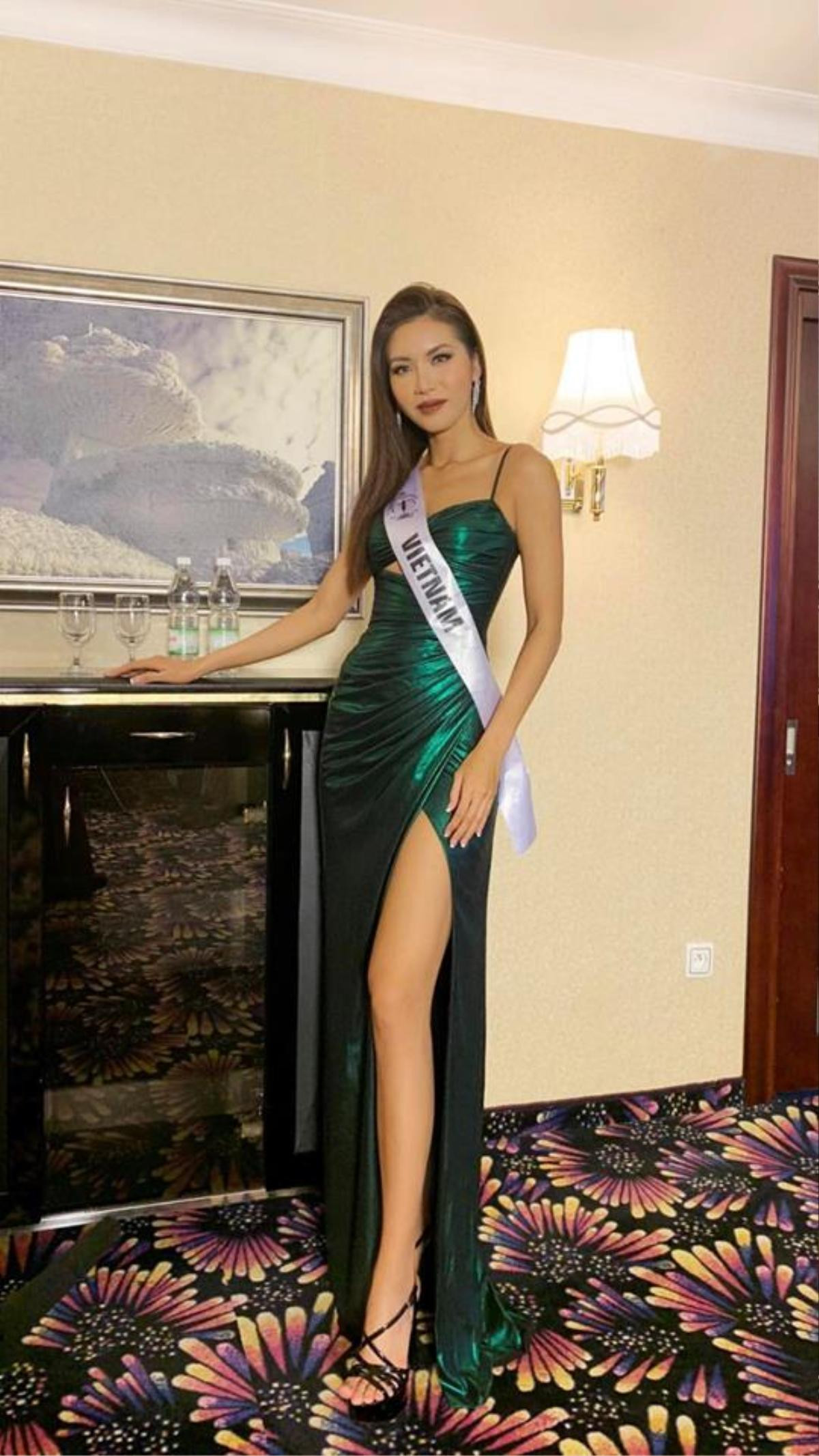 Trước chung kết Miss Supranational 2018, nhìn lại hành trình thời trang khiến fan Việt tự hào của Minh Tú Ảnh 7