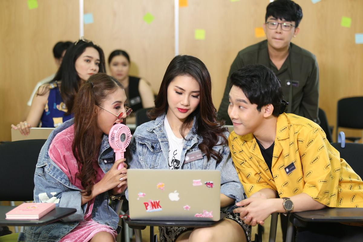 Giải vàng siêu mẫu Quỳnh Hoa bất ngờ bị NS Bạch Long 'nổi cơn tam bành', đuổi ra khỏi nhà trong sitcom Hoán đổi thanh xuân Ảnh 7