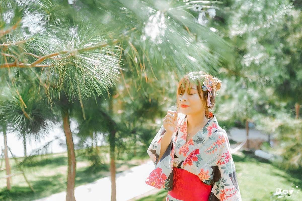 Ngắm dàn trai xinh gái đẹp lác mắt trong bộ ảnh kỷ yếu diện toàn yukata chất lừ của sinh viên FPT Ảnh 10