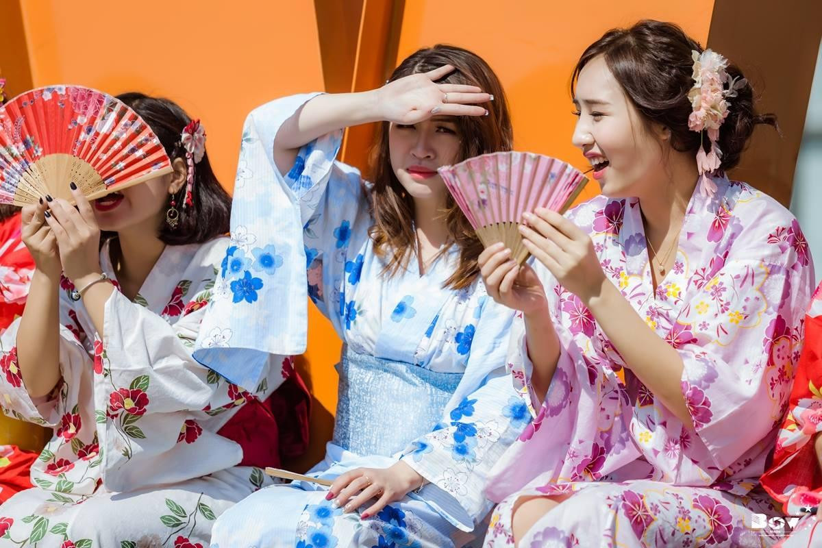 Ngắm dàn trai xinh gái đẹp lác mắt trong bộ ảnh kỷ yếu diện toàn yukata chất lừ của sinh viên FPT Ảnh 19