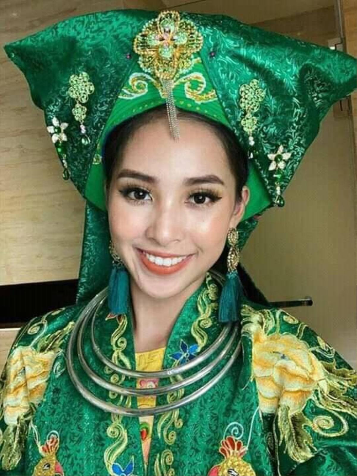 Từng bị chê sến, nhưng váy áo của Tiểu Vy ở Miss World quả là hợp lý hợp tình Ảnh 6