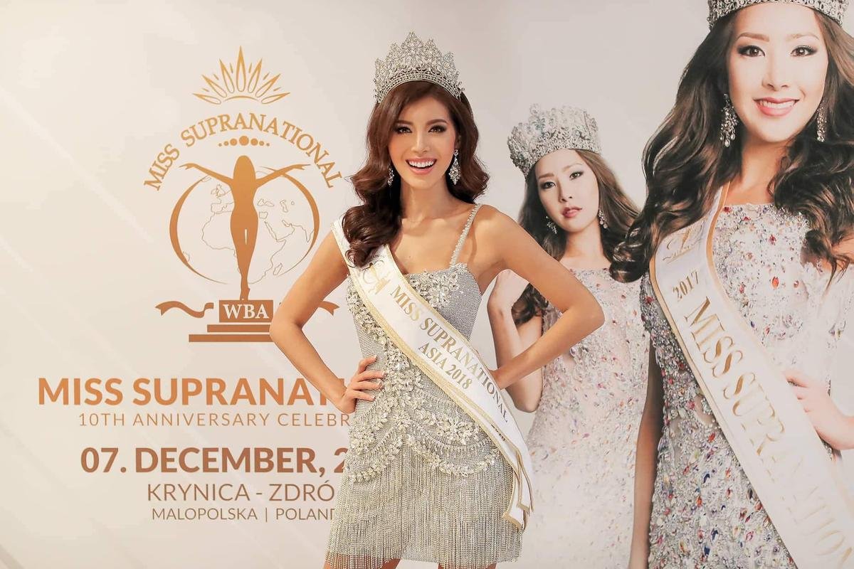 Xúc động với hình ảnh Minh Tú đội vương miện Miss Supranational Asia 2018: 'Tôi đã được là Hoa hậu!' Ảnh 1