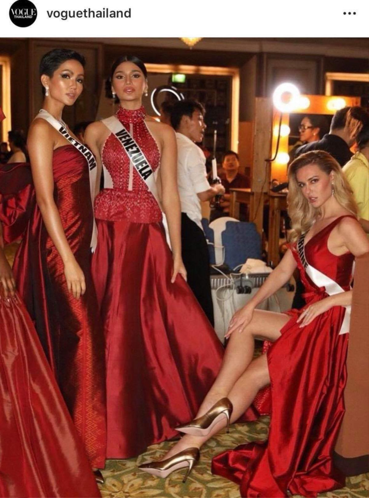 Đây đích thực là tông màu 'phong thủy' H'Hen Niê mê đắm tại Miss Universe 2018 Ảnh 16