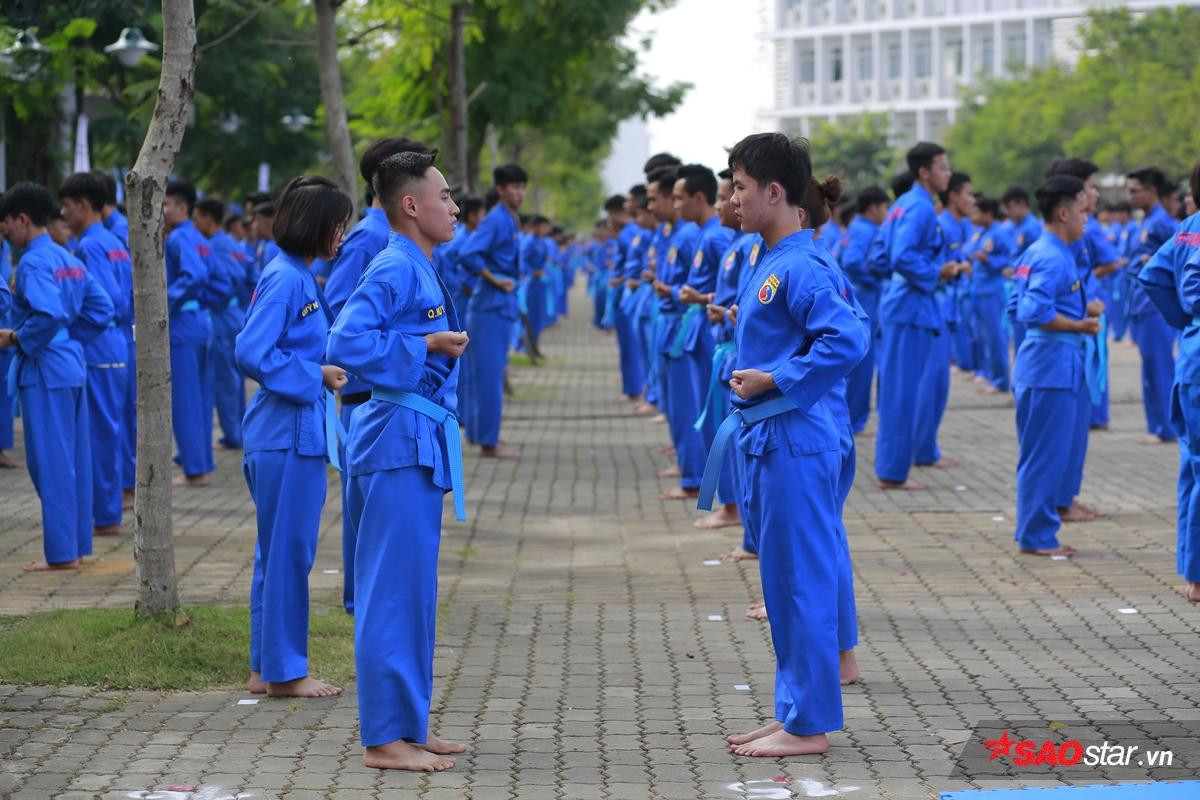 Từ vụ nữ sinh đánh bại cướp nhờ võ VoVinam, tìm hiểu ngay những chiêu võ tuyệt kỹ này được dạy ở Đại học FPT Ảnh 8