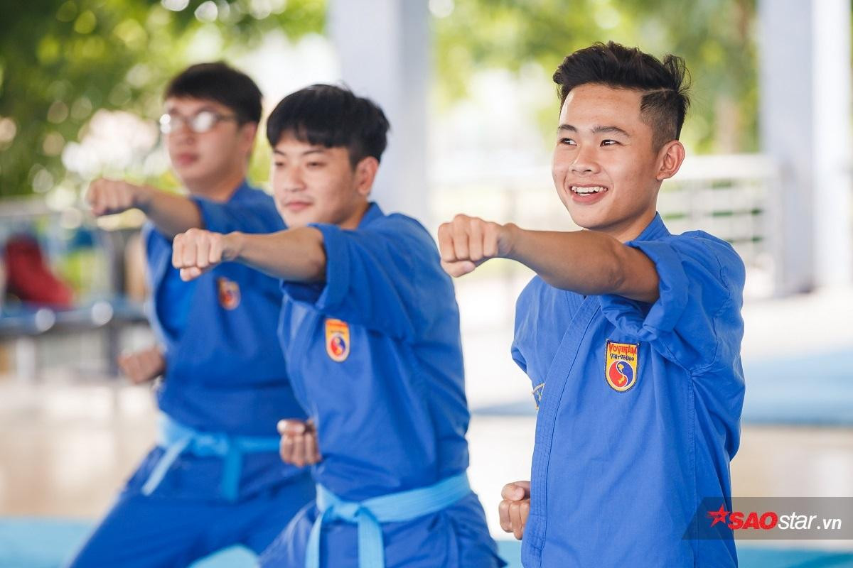 Từ vụ nữ sinh đánh bại cướp nhờ võ VoVinam, tìm hiểu ngay những chiêu võ tuyệt kỹ này được dạy ở Đại học FPT Ảnh 9