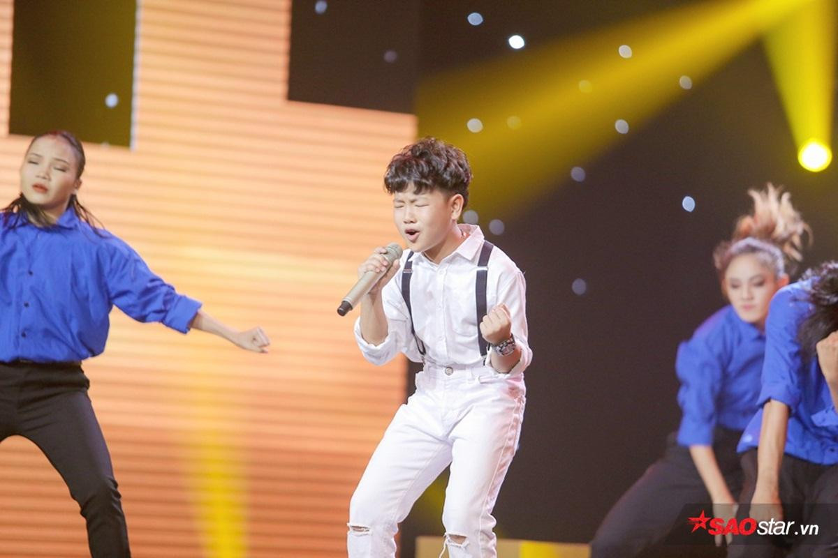 Văn Minh - Anh Tuấn: Cặp đôi 'hoàng tử nhí' có gu thời trang 'chất' nhất The Voice Kids 2018 Ảnh 8