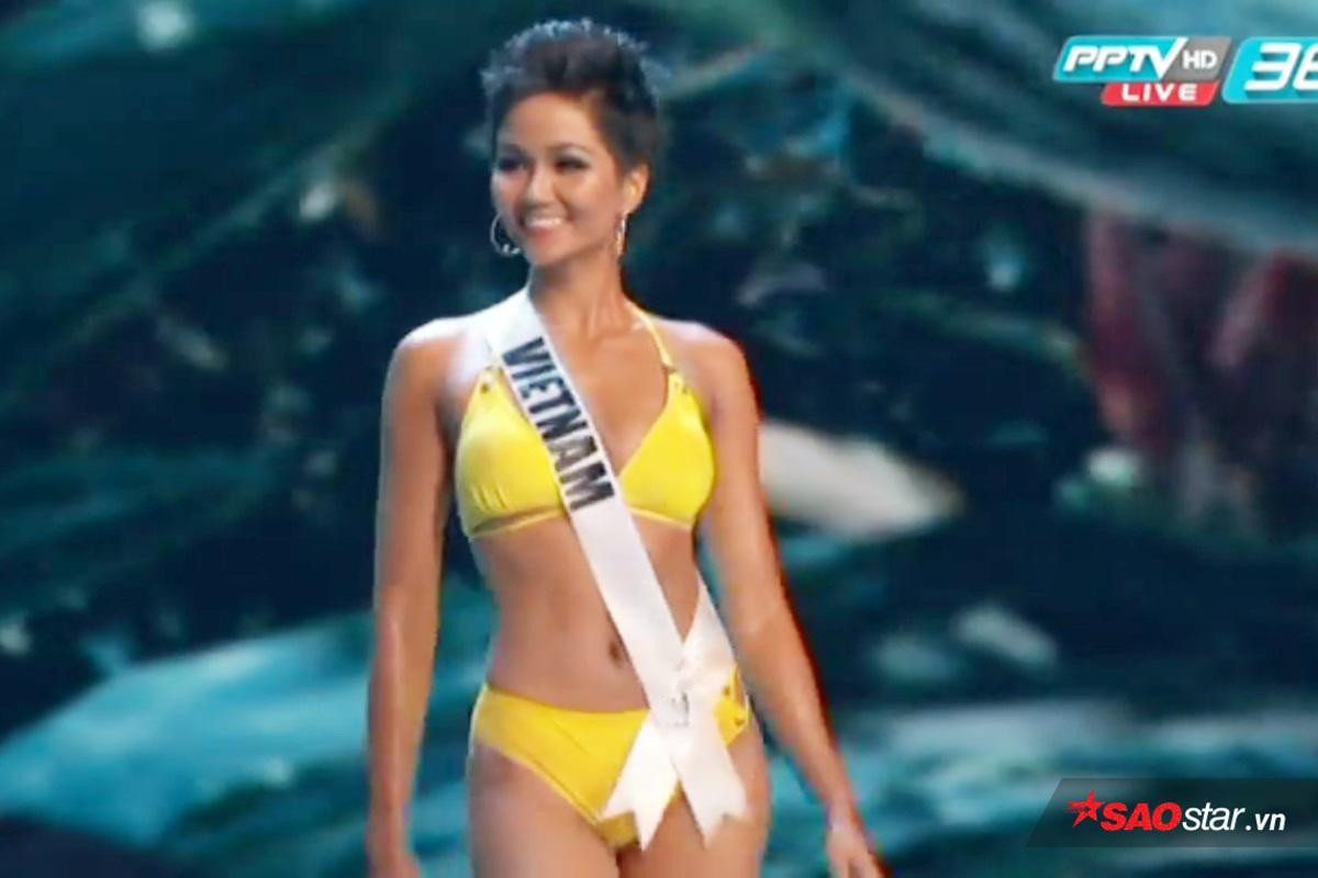 H'Hen Niê diện bikini vàng rực thi Miss Universe: Catwalk - Thần thái không thua một ai! Ảnh 6