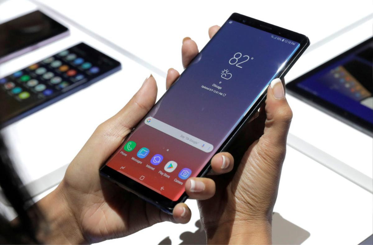 Samsung có hai smartphone bom tấn trong năm 2018 nhưng đây là lý do bạn nên chọn Galaxy Note9 thay vì S9/ S9+ Ảnh 2