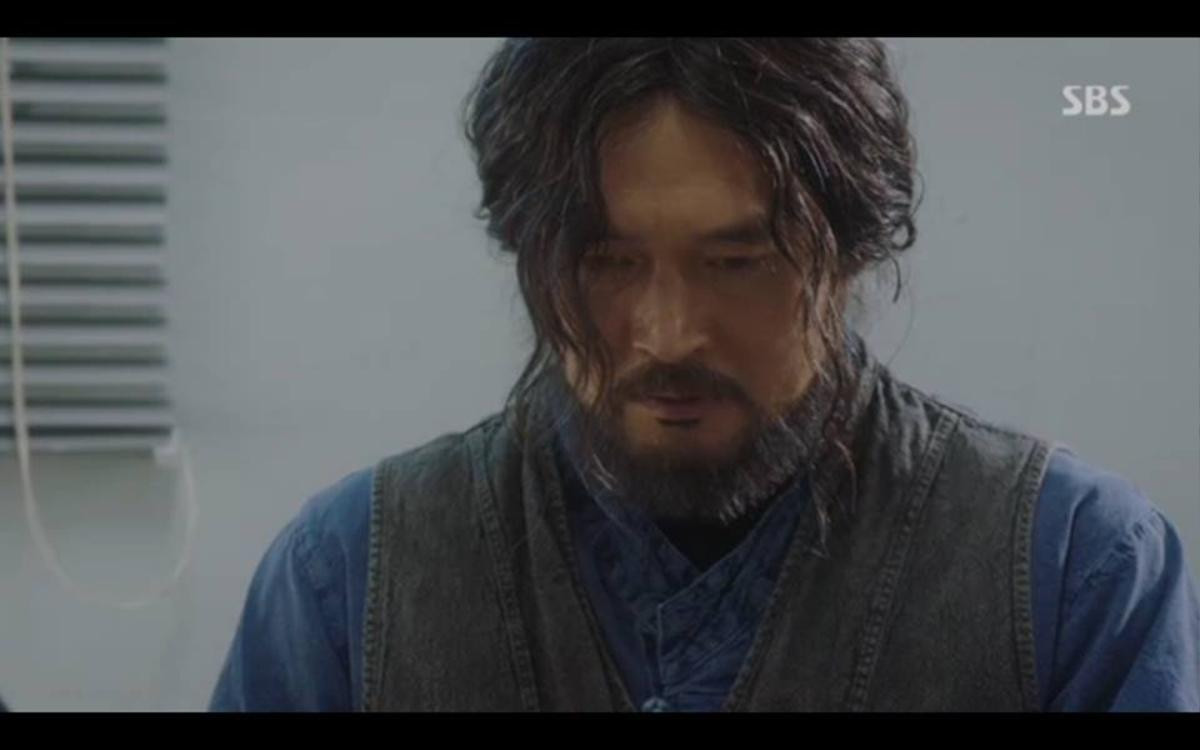 'The Last Empress' tập 15-16: Jang Na Ra vừa về từ cõi chết đã mang tội giết người, Choi Jin Hyuk lật kèo ở phút cuối Ảnh 7