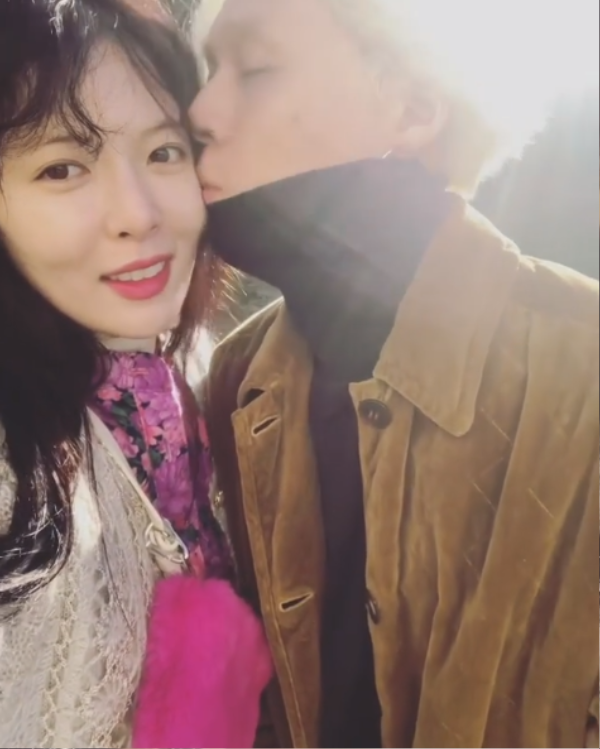 Clip hot nhất hôm nay từ E’Dawn và HyunA: Bạn về team rung rinh hay khó chịu? Ảnh 1