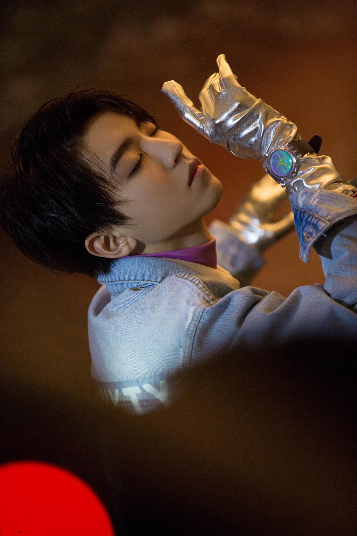 Ảnh tạp chí 2019 của Vương Tuấn Khải (TFBOYS): Chàng trai đến từ dải ngân hà luôn tỏa sáng Ảnh 6