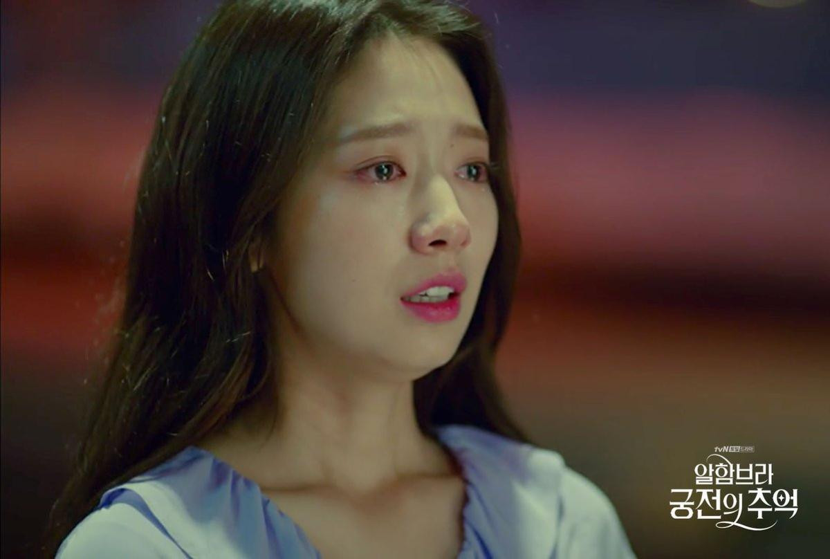 Sau chung kết AFF CUP 2018, rating 'Memories of the Alhambra' của Hyun Bin - Park Shin Hye tăng mạnh trở lại Ảnh 4