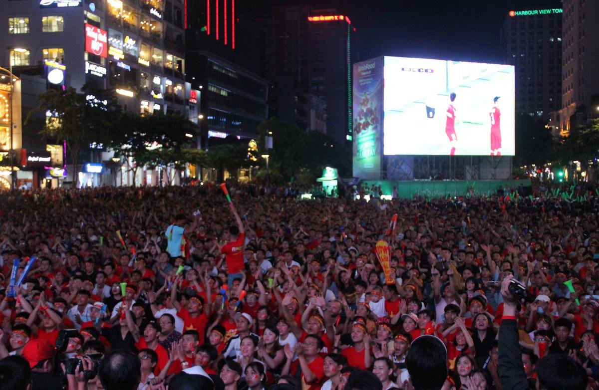 ‘Park Hang Seo - Người truyền lửa’: Người hâm mộ Việt Nam gọi tên ông Ảnh 7