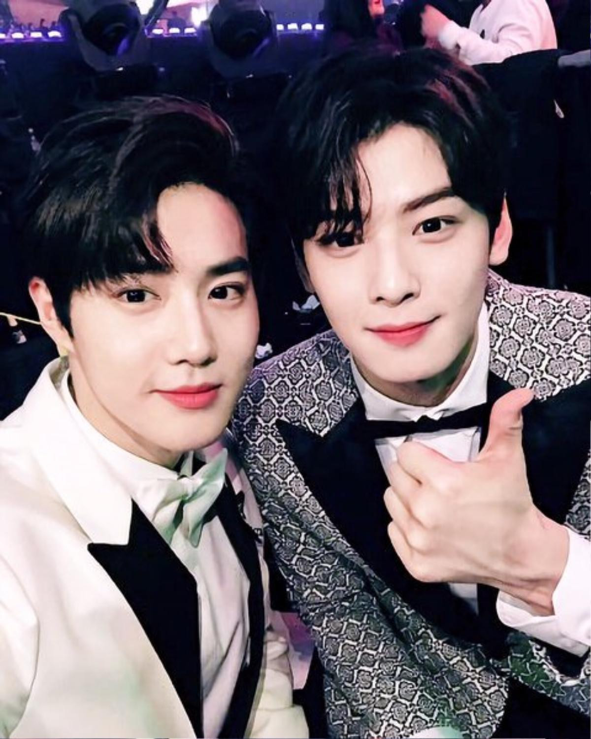 Cha Eunwoo (ASTRO) tái ngộ Suho (EXO) - Kai (EXO) sẽ có một trường học mang tên của mình Ảnh 1