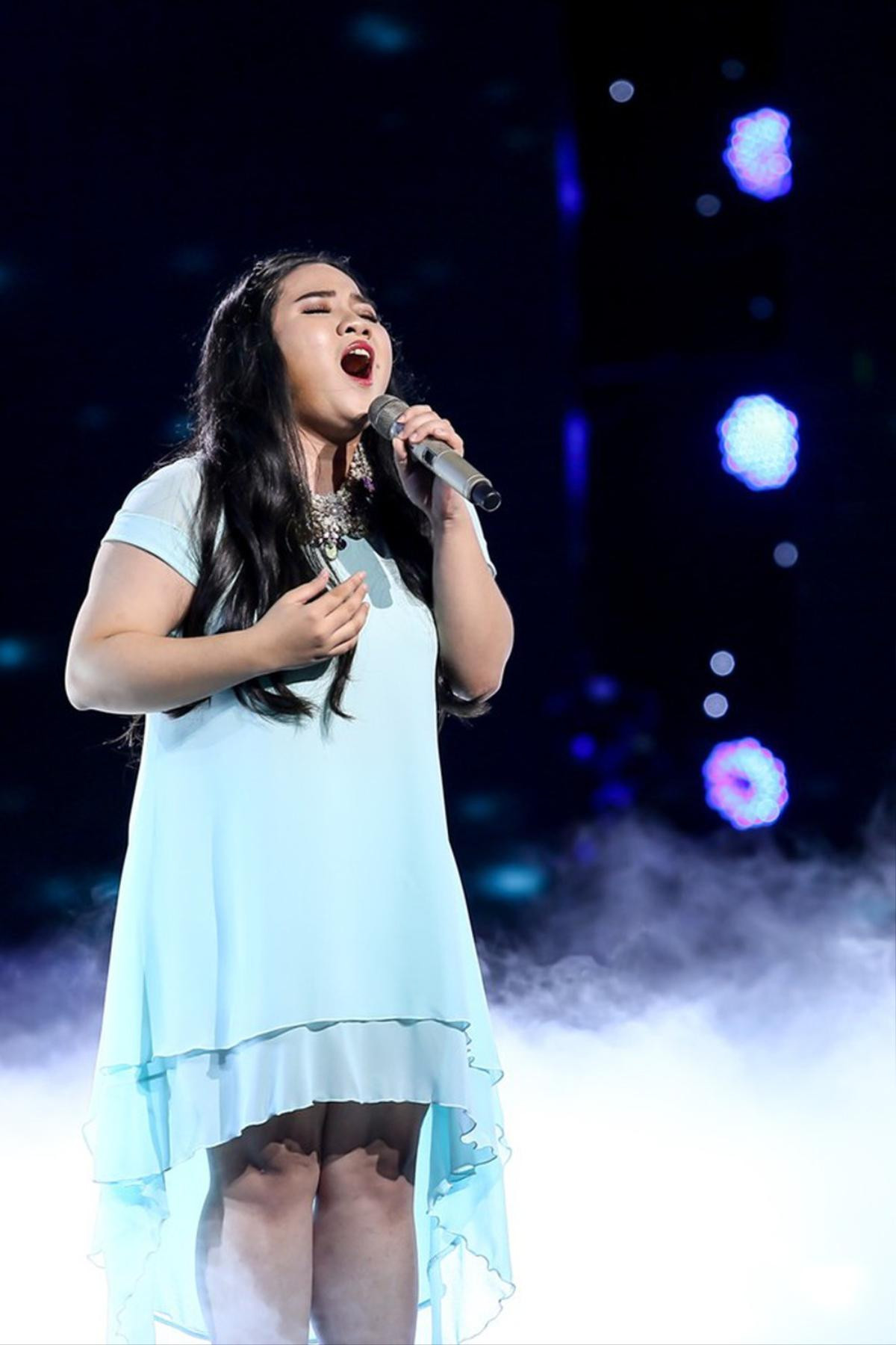 Nhìn những hình ảnh này, liệu bạn có còn nhớ Vân Anh, 'chiến binh' The Voice team Mỹ Tâm năm nào? Ảnh 1