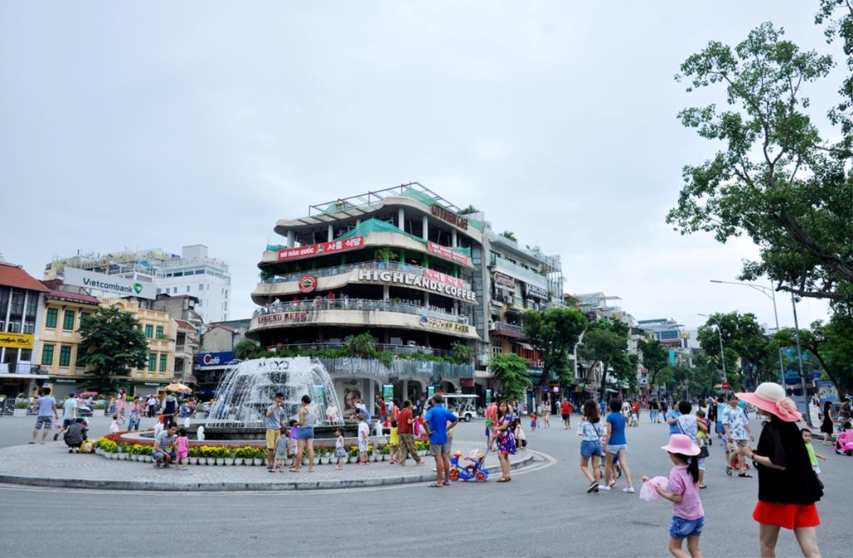 Những 'thiên đường' hẹn hò kinh điển của sinh viên Hà Nội: 'Rút ví' thả ga chưa hết 100k Ảnh 1