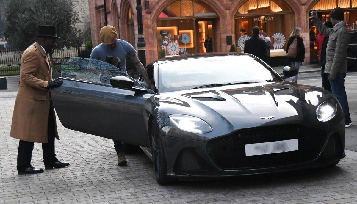 David Beckham 'chiêu mộ' thêm siêu xe 6,6 tỷ Aston Martin DBS Superleggera 2018 Ảnh 1