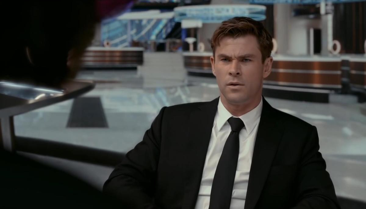 'Cặp đôi Thor' Chris Hemsworth và Tessa Thompson làm điệp viên áo đen trong trailer mới của 'Men in Black: International' Ảnh 5