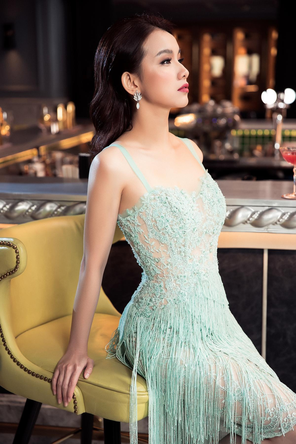 Thùy Lâm khoe nhan sắc không tì vết sau 10 năm thi Miss Universe Ảnh 6