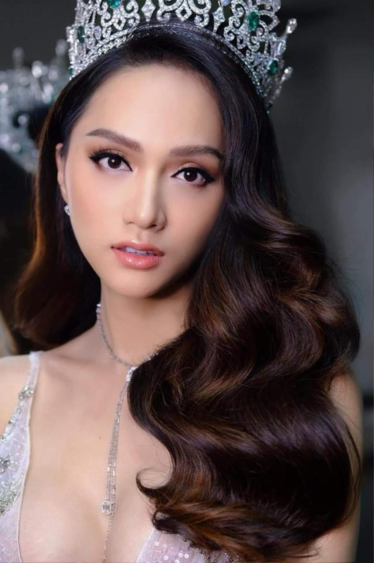 Đến hẹn lại lên, Hương Giang đã sẵn sàng 'đại náo' Miss International Queen 2019 Ảnh 1