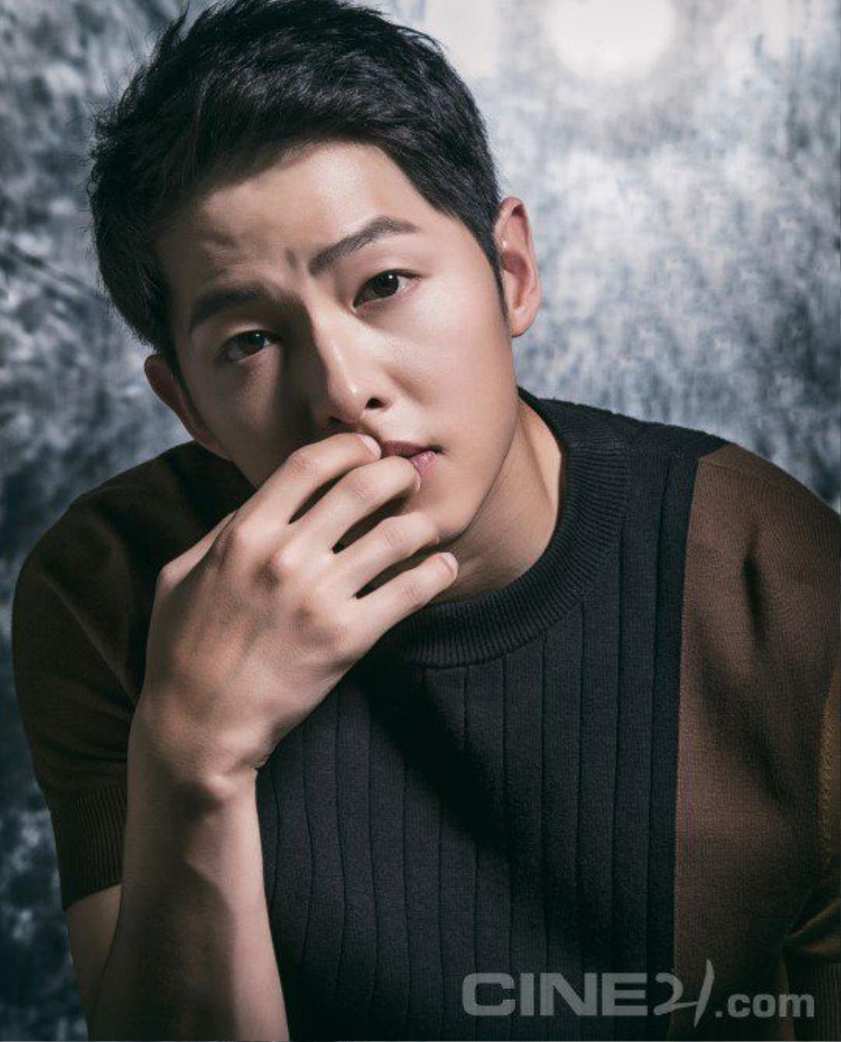 Song Joong Ki gửi tin nhắn nhân ngày lễ cuối năm đến với fans khi đang quay 'Asadal' Ảnh 2