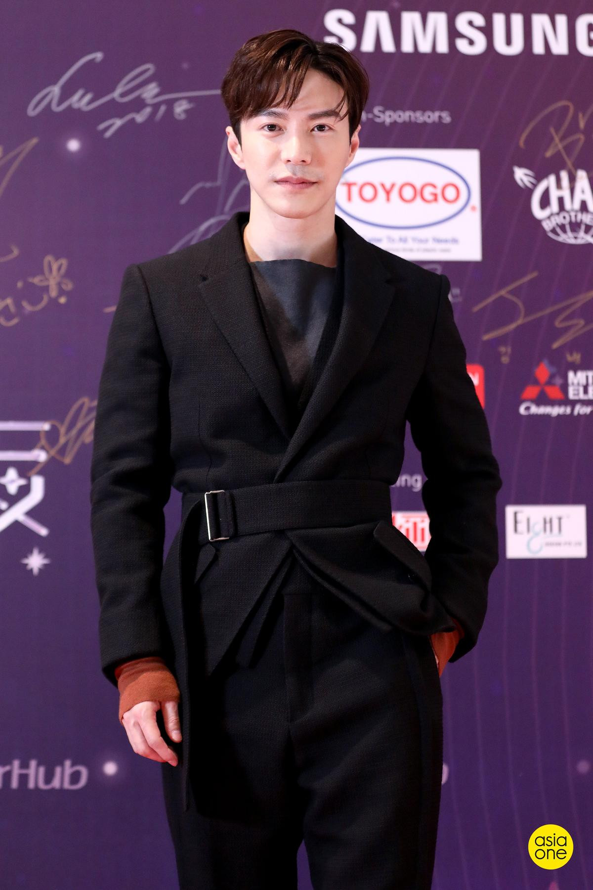 Lee Jun Ki, Tần Lam cùng Vương Quan Dật - Mã Đức Chung đổ bộ thảm đỏ 'StarHub Night of Stars 2018' Ảnh 17