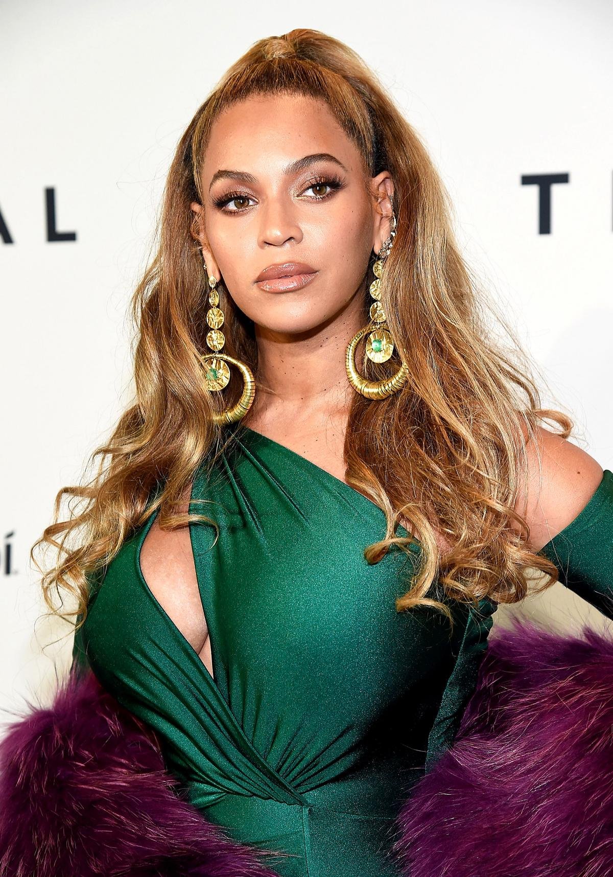 Nữ hoàng quyền lực showbiz Mỹ rục rịch tái xuất: Beyoncé đổi nghệ danh và mang theo đến… 2 album Ảnh 1