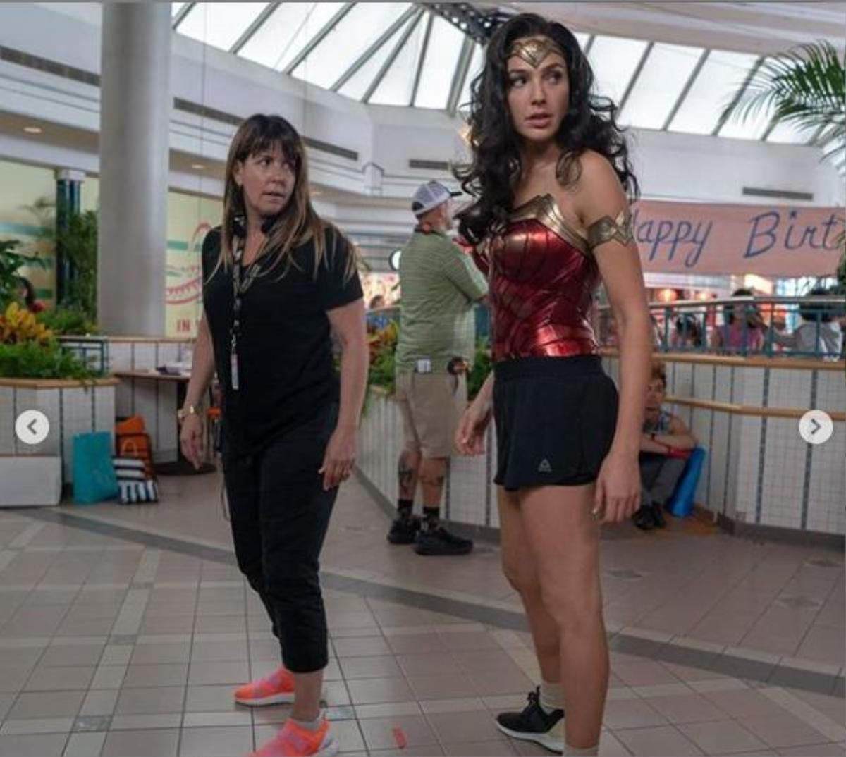 ‘Wonder Woman 1984’ đóng máy, Gal Gadot cảm ơn người hâm mộ Ảnh 6