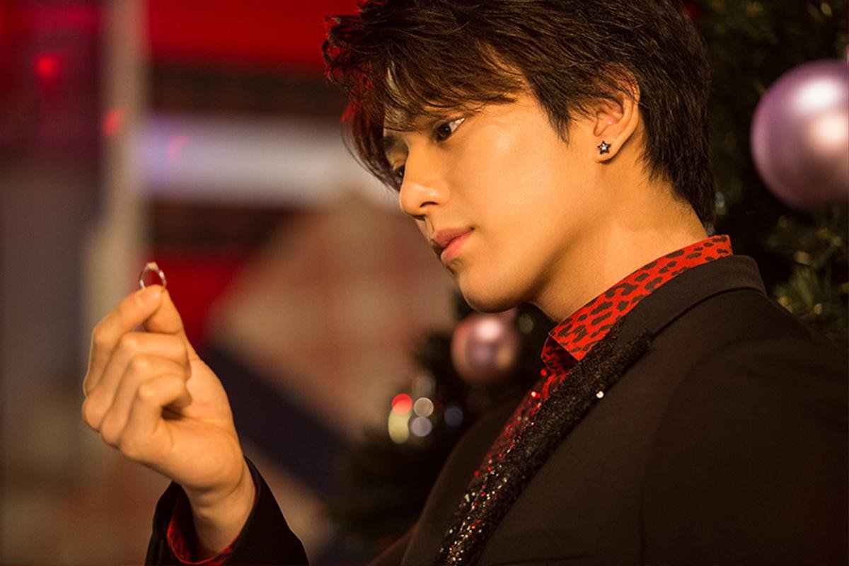 Arata Mackenyu đẹp tựa hoàng tử trong CM mùa giáng sinh của Samantha Thavasa Ảnh 4