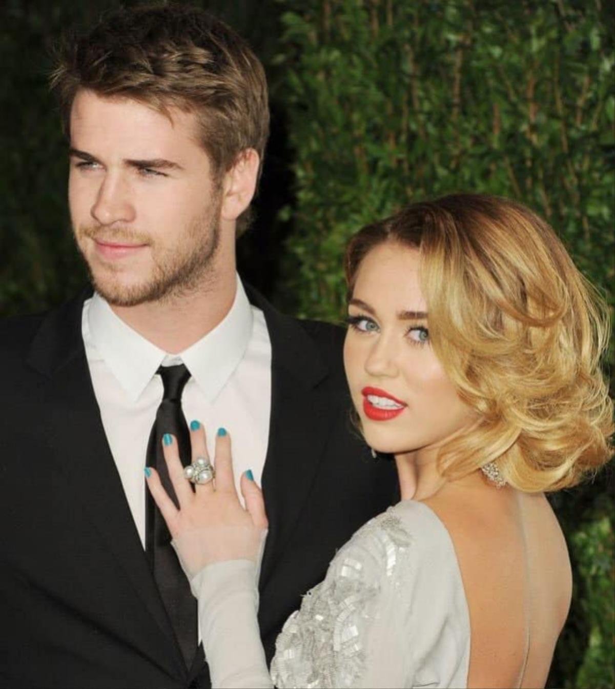 10 năm yêu nhau, 6 năm đính hôn nhưng đám cưới của Miley Cyrus và Liam Hemsworth lại quá đơn giản và đây là lý do! Ảnh 1