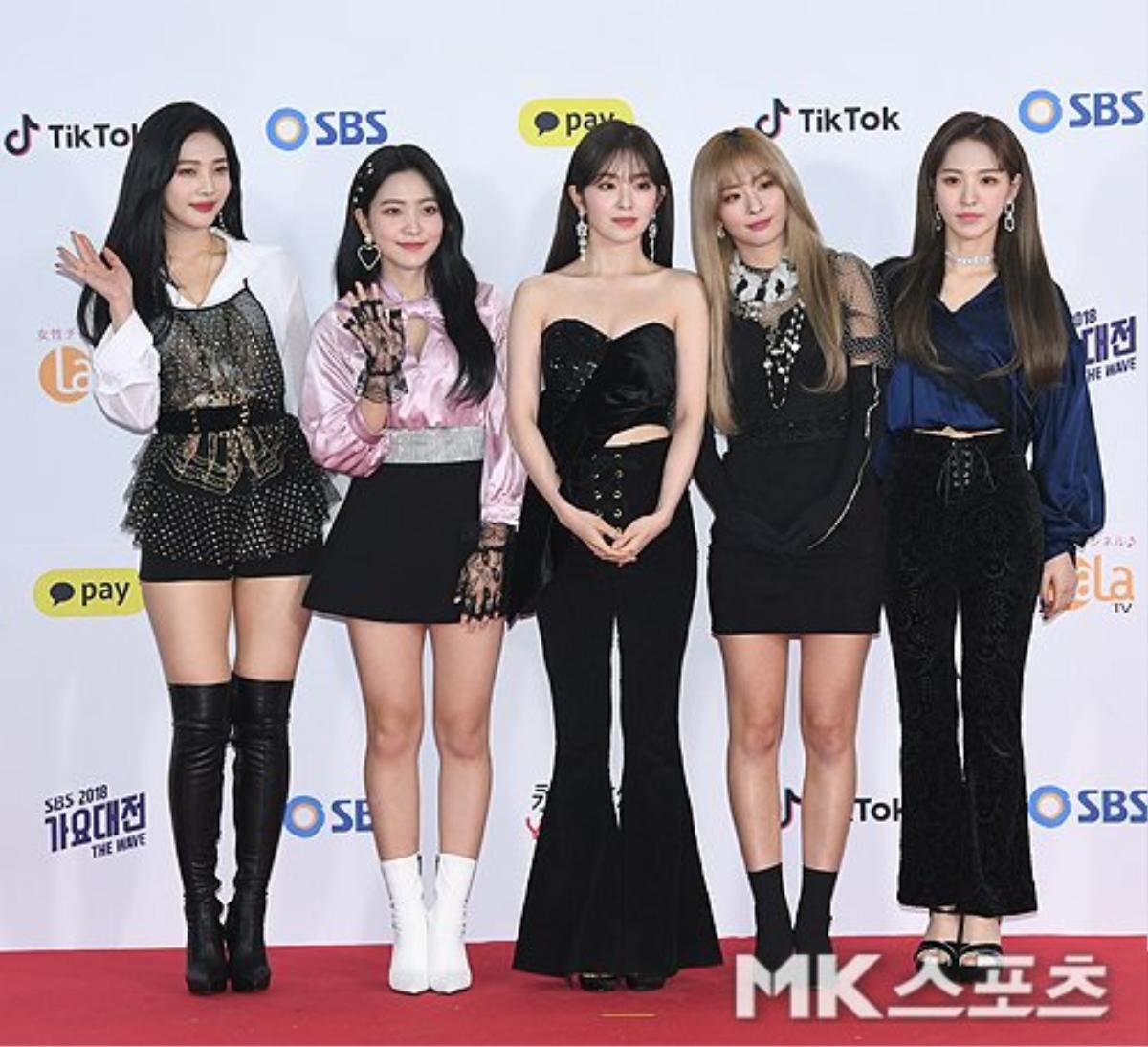 SBS Gayo Daejun 2018 và sân khấu remake 'siêu chất': Không phải Red Velvet x TWICE thì còn ai! Ảnh 1