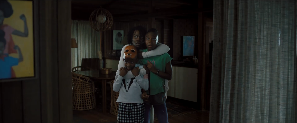 Phim kinh dị 'Us' của đạo diễn Jordan Peele tung trailer rợn người với sự tham gia của cặp đôi 'Black Panther' Ảnh 2