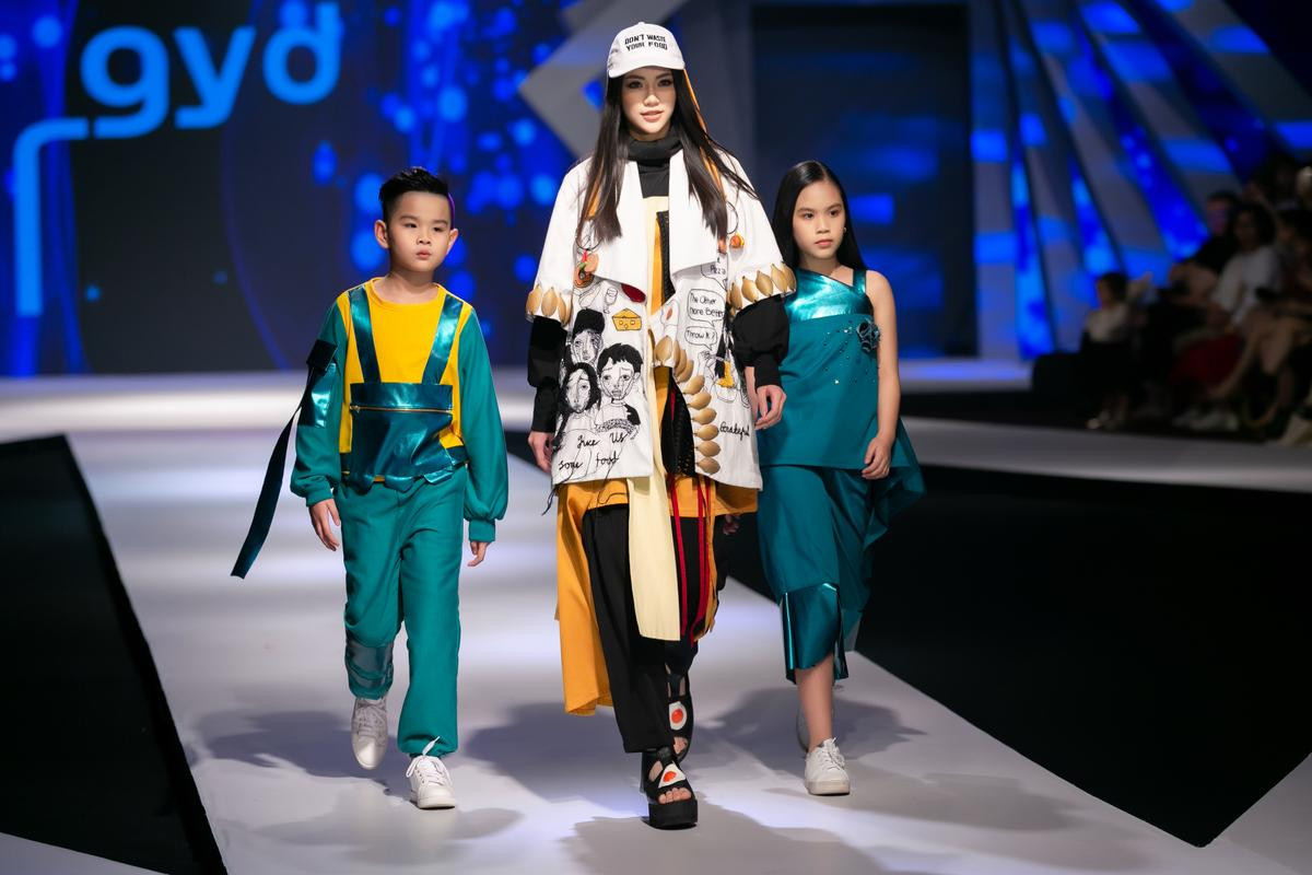 Phương Khánh cởi bỏ đầm tha thướt, hóa thân ‘Miss Earth hip hop’ catwalk tưng bừng Ảnh 1