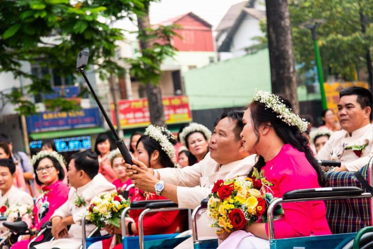 Nụ cười và giọt nước mắt của 50 cặp đôi khuyết tật trong lễ cưới tập thể Sài Gòn Ảnh 5