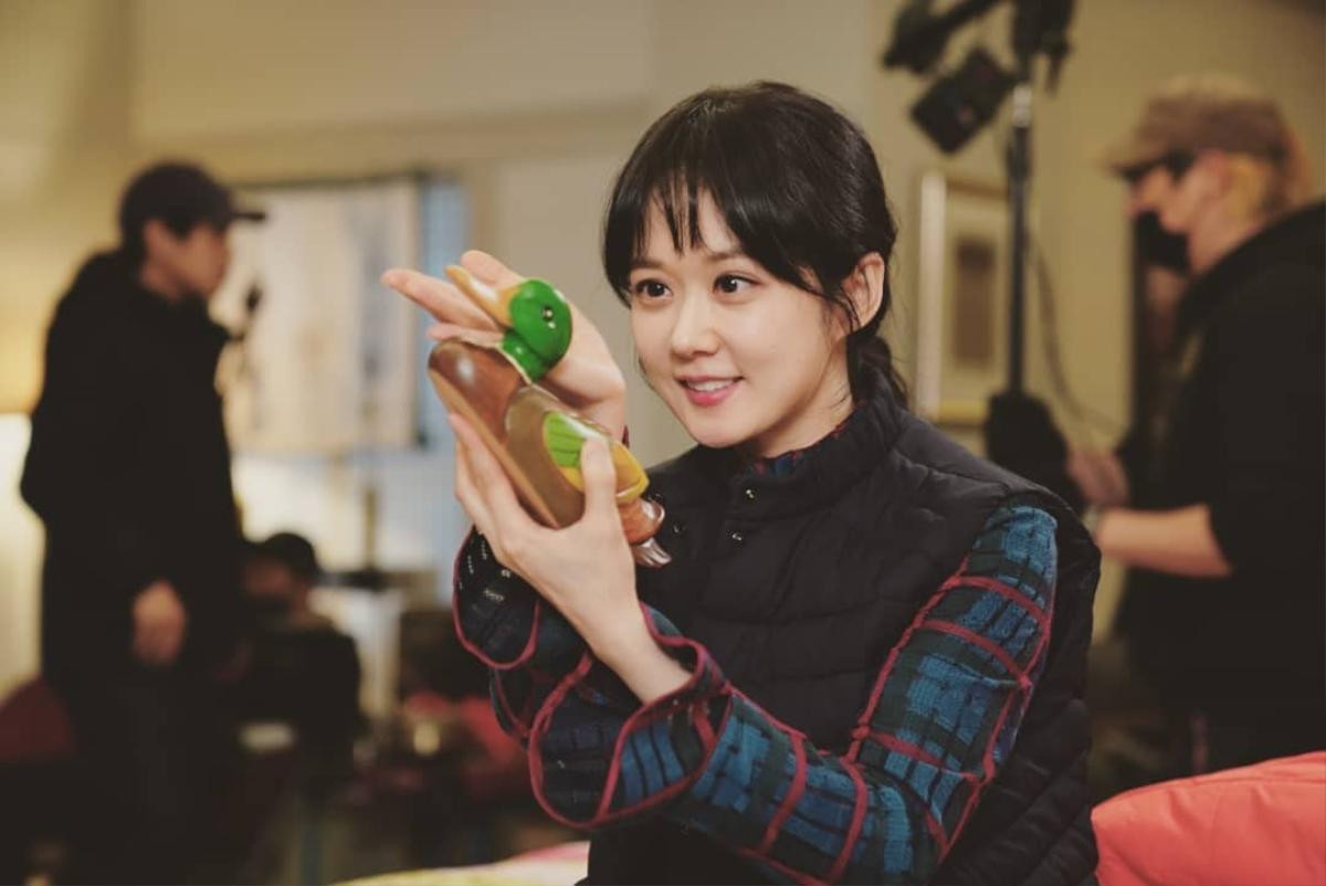 'Ma cà rồng' Jang Nara đáng yêu như gái 18 tại hậu trường 'Hoàng hậu cuối cùng' Ảnh 2