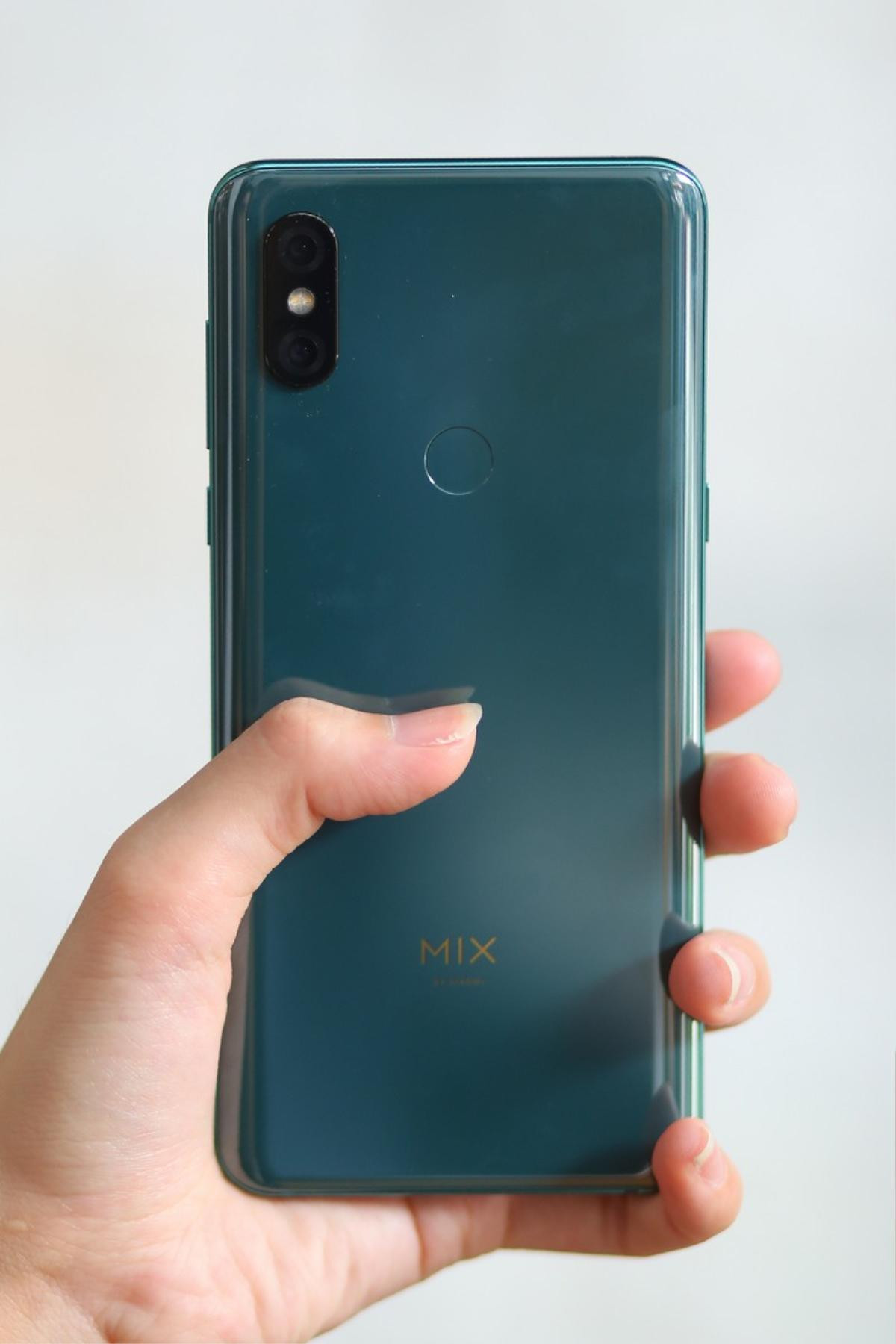 Xiaomi Mi MIX 3 chính thức lên kệ tại Việt Nam với giá 12,99 triệu đồng Ảnh 3