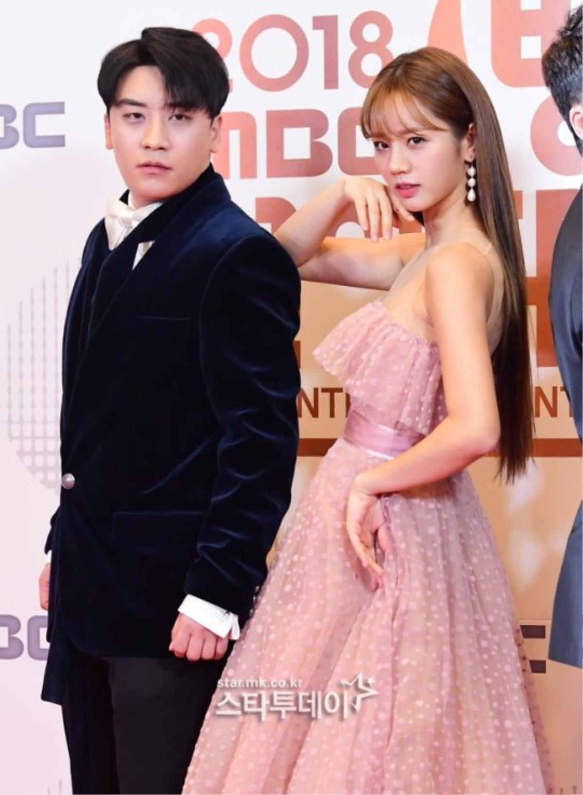 Kim So Hyun, Kang Daniel, Yuri cùng Seungri đổ bộ thảm đỏ 'MBC Entertainment Awards 2018' Ảnh 13