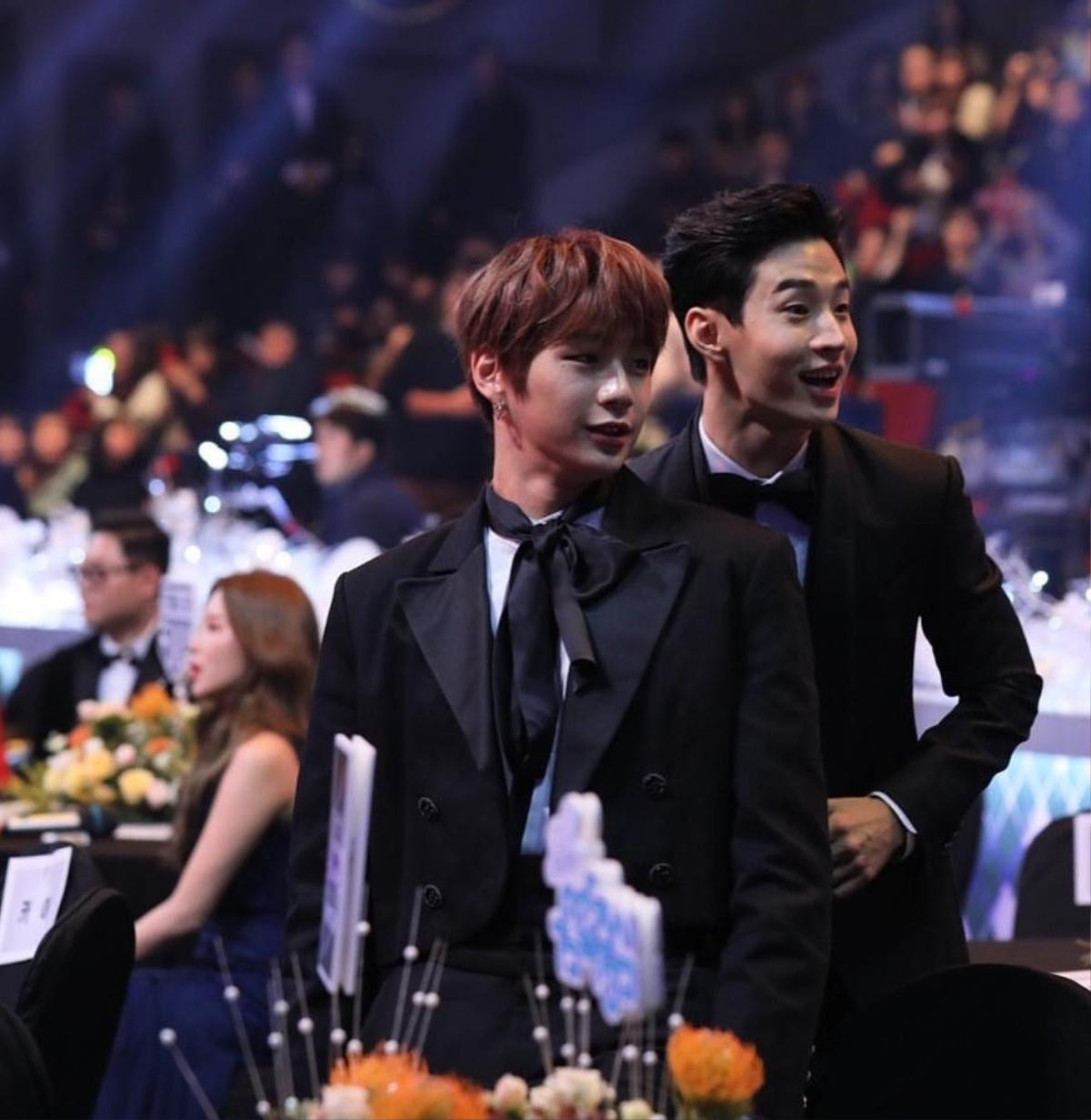 Khoảnh khắc đáng nhớ của Kang Daniel, Seungri, Henry và Yang Yoseob tại 'MBC Entertainment Awards 2018' Ảnh 14