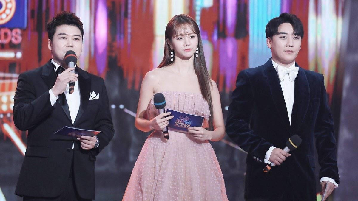 Khoảnh khắc đáng nhớ của Kang Daniel, Seungri, Henry và Yang Yoseob tại 'MBC Entertainment Awards 2018' Ảnh 27