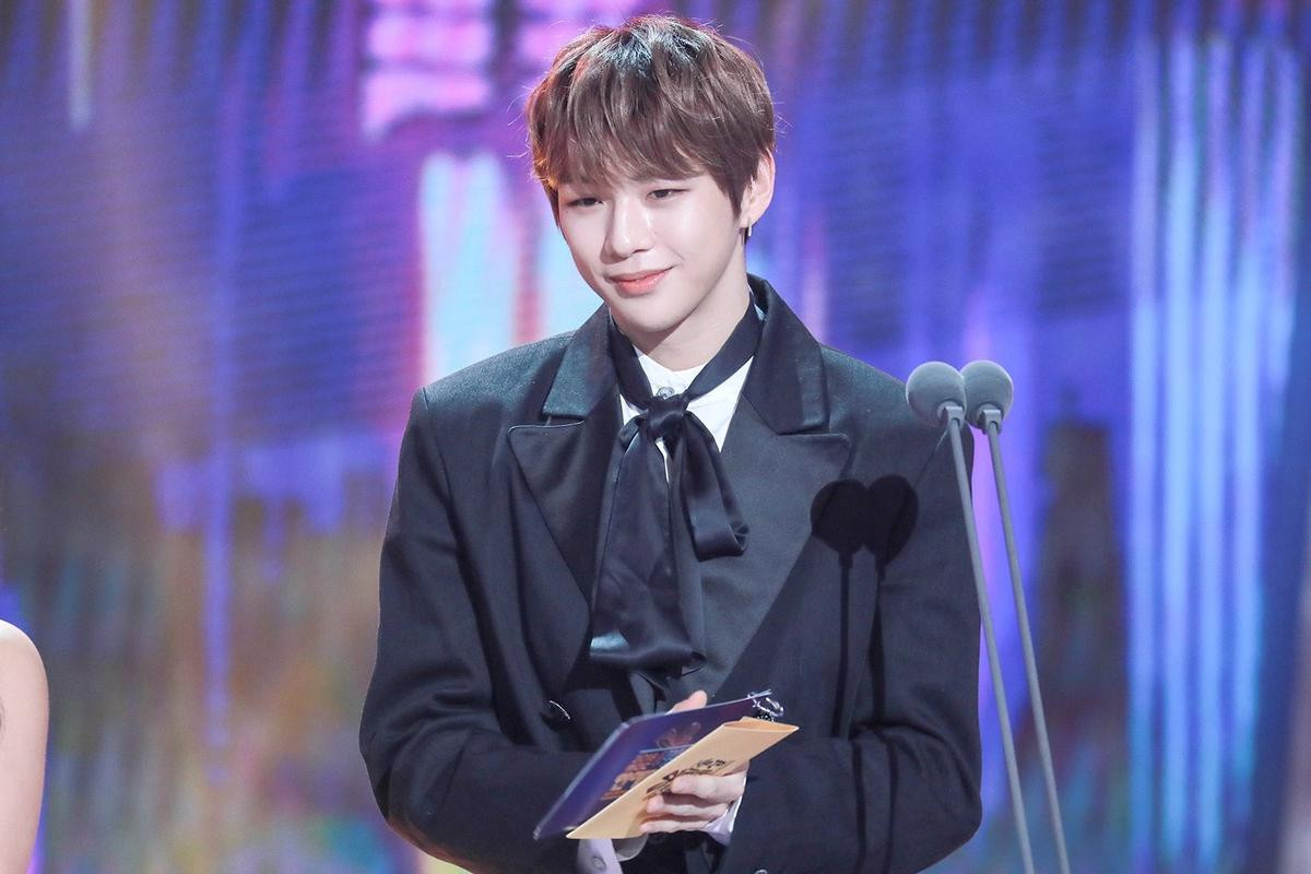 Khoảnh khắc đáng nhớ của Kang Daniel, Seungri, Henry và Yang Yoseob tại 'MBC Entertainment Awards 2018' Ảnh 7