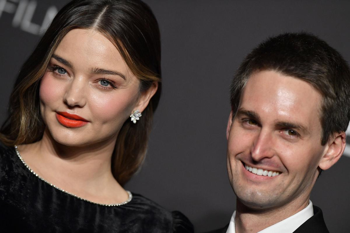 Bất ngờ với cách Evan Spiegel và siêu mẫu Miranda Kerr quản lý việc sử dụng các thiết bị công nghệ của con cái Ảnh 1