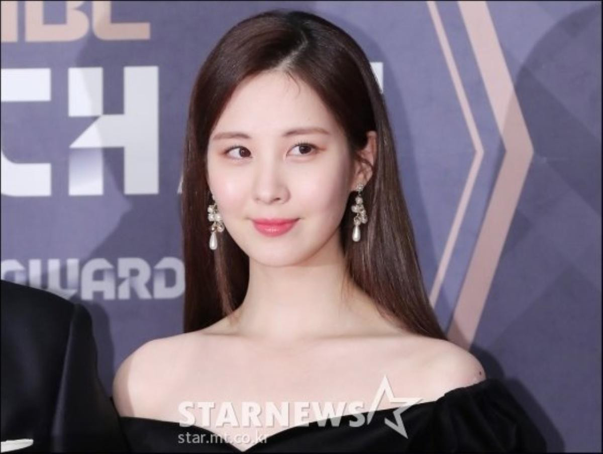 Thảm đỏ 'MBC Drama Awards 2018': Seohyun khoe sắc cùng 'ác nữ' Lee Yoo Ri, Moon Ga Young Ảnh 3