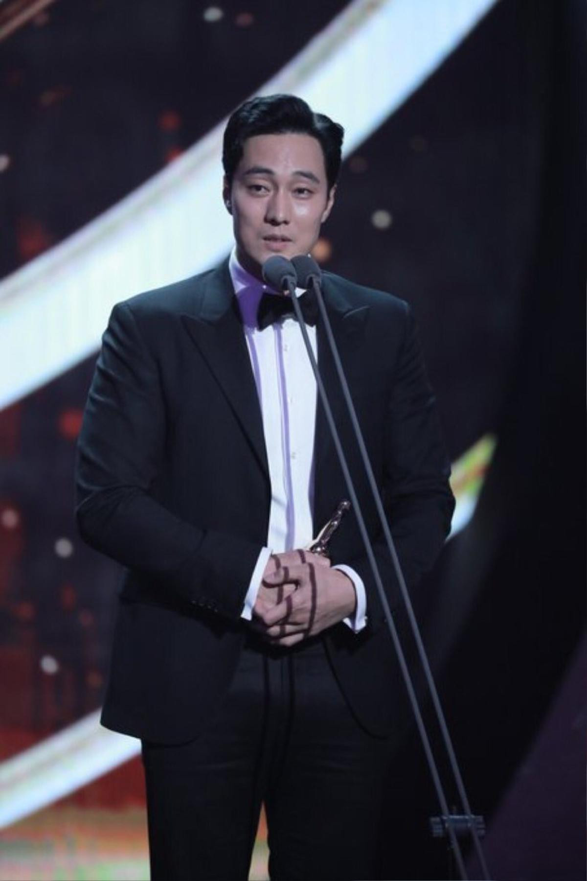 Kết quả 'MBC Drama Awards 2018': So Ji Sub và ‘Terius Behind Me’ thắng lớn nhưng ai đến cũng có cúp mang về Ảnh 3